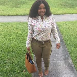 Meet your Posher, Vava